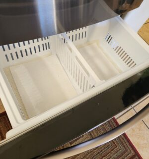 f81- LG Stainless French Door Refrigerator. Immaculate Condition. Works Perfect - Image 7