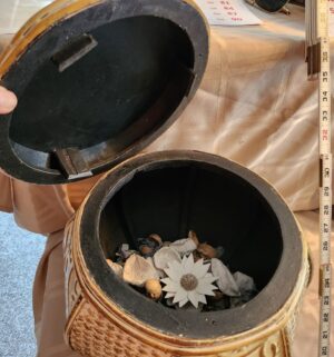 p37- wooden storage vase - Image 3