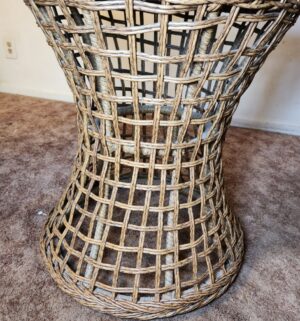 p134- Granite Top Wicker Bottom Accent Table - Image 3