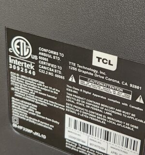 o132- TCL TV w/ remote 32 inch - Image 4