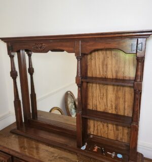 o135- Dresser w/ Mirror Hutch. 2 piece - Image 4