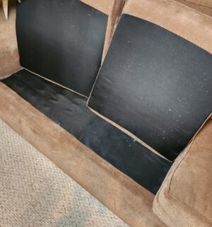 o141- Very Clean Sofa. Very Well Maintained - Image 4