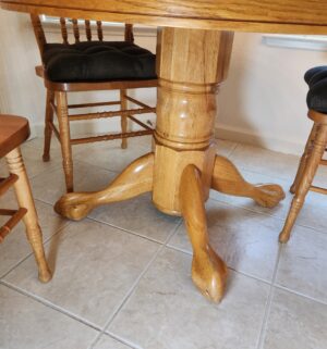 o149- Oak 4 Chair Dining Table. Excellent Condition - Image 4