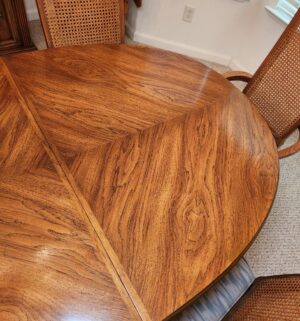 o169- stunning 6 chair dining table w/ pads - Image 3