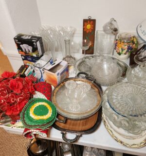 o176- 6ft table of dishes, collectibles - Image 3