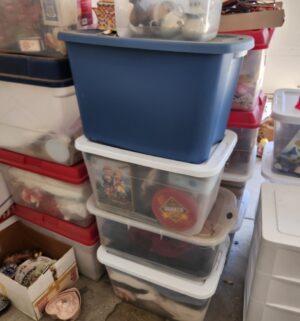 o187- Several Totes full of household items. Good quality totes - Image 3