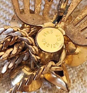 o198- Antique Gold Filled Brooch - Image 4