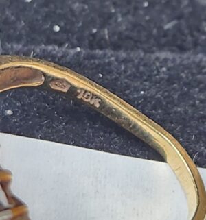 o199- 10kt Gold Ring. Diamond Accents - Image 3