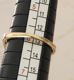 o199- 10kt Gold Ring. Diamond Accents - Image 4