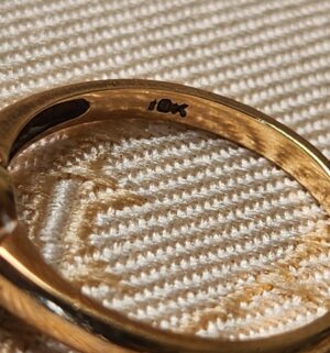 o203- 10kt gold & pearl ring - Image 3