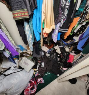 p177- Contents of the Master Closet. Womens Clothing & Shoes - Image 5