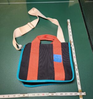 f94- Messenger Bag