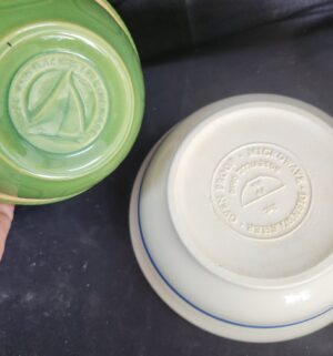 q353- two mixing bowls - Image 3