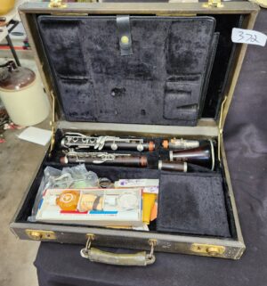 q372- Selmer Series 10 Clarinet - Image 1