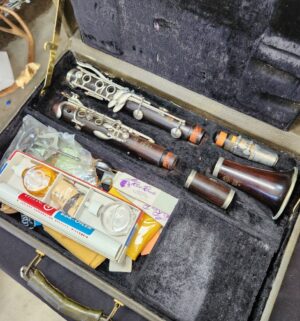 q372- Selmer Series 10 Clarinet - Image 2