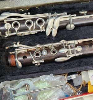 q372- Selmer Series 10 Clarinet - Image 5