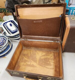q376- 2 antique leather suitcases - Image 4