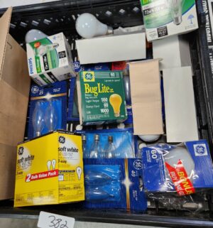 q382- Tray of light bulbs. Tray not included - Image 2