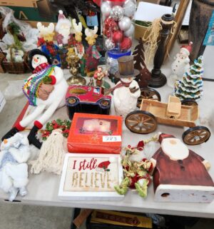 q383- Collection of Christmas Items - Image 1