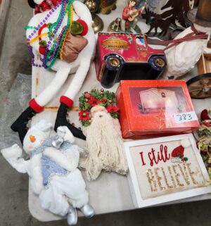q383- Collection of Christmas Items - Image 2