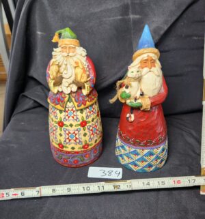 q384- Santa Claus by Jim Shore - Image 1
