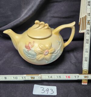 q393- Hull Tea Pot - Image 1