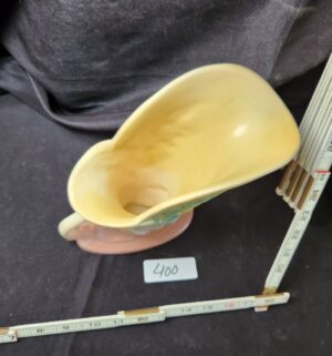 q400- Hull Pottery Vase - Image 3