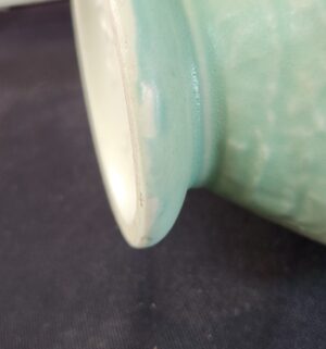 q402- Hull Pitcher & Vase - Image 3