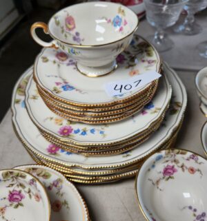 q407- Castleton China Sunnyvale dish set - Image 2