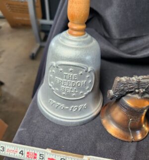 q409- 4 Bells - Image 2