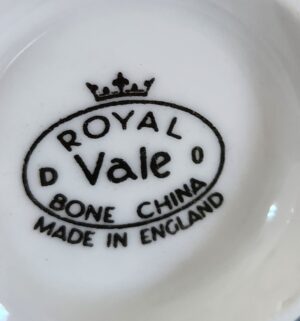 q423- Royal Vale Cup/Saucer - Image 2