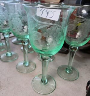 q445- Etched Glass Wine Glasses - Image 3