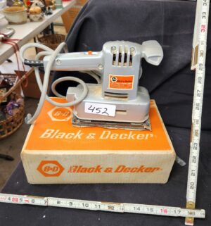 q452- B & D Finishing Sander - Image 1