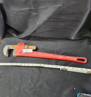 q461- Pipe Wrench 24 inch - Image 1