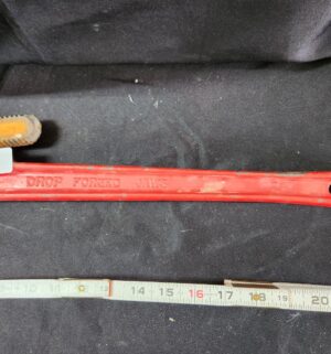 q461- Pipe Wrench 24 inch - Image 2
