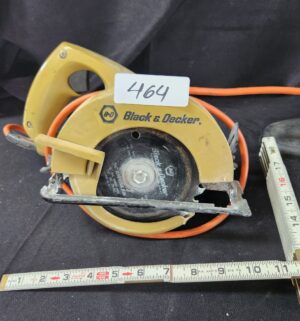 q464- B & D compact circular saw - Image 1