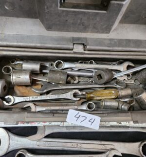 q474- box of tools - Image 2