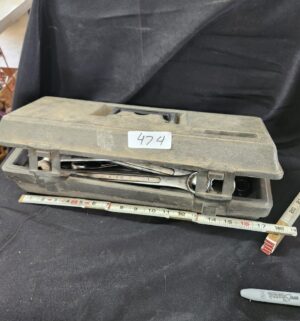 q474- box of tools - Image 3