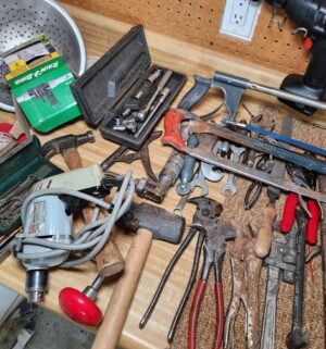 q485- Various tools, hardware on work bench - Image 3