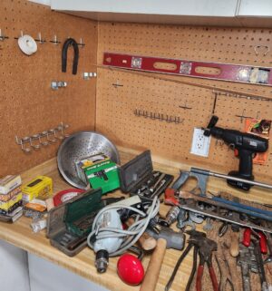 q485- Various tools, hardware on work bench - Image 4