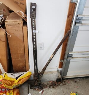 q496- Large Jack - Image 1