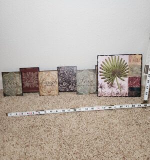 f151- Wall Plaques