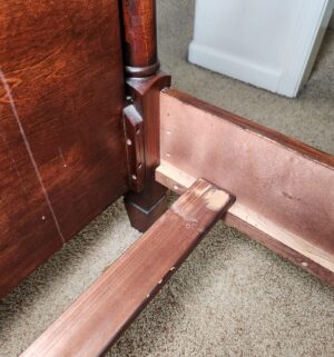 f154- Queen Bed Frame. Great Shape - Image 4