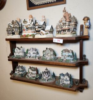 x74- David Winter & Corinne Laytons Victoriana Collections w/ shelf