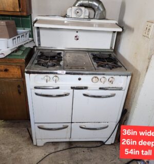 v190- Wedgewood Gas Stove 1950s. Still Works!