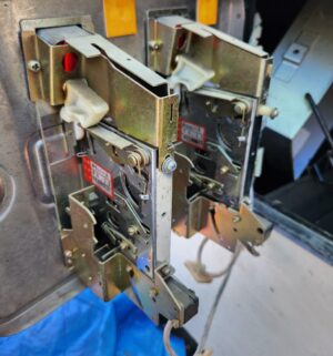 v200- Champion Baseball Arcade Game Model HGPT. Does not power on. - Image 3