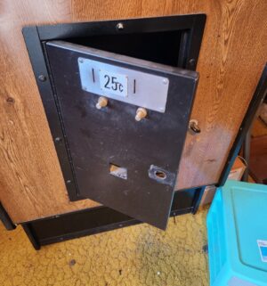 v202- Pinball Action Arcade Game. Powers on. Blank Screen - Image 4