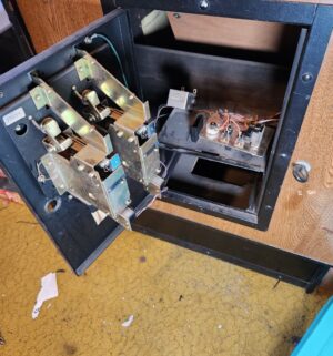 v202- Pinball Action Arcade Game. Powers on. Blank Screen - Image 5