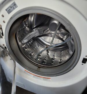 v213- LG Washer. TrueSteam. Direct Drive. Fully Tested/works - Image 3