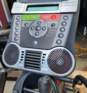 v216- Schwinn Journey 4.0 Elliptical. Fully Tested/works - Image 3